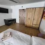 Drucker Guest house 3*