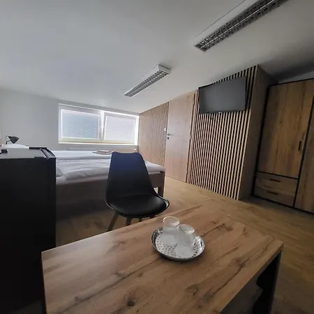 Drucker בית הארחה 3*